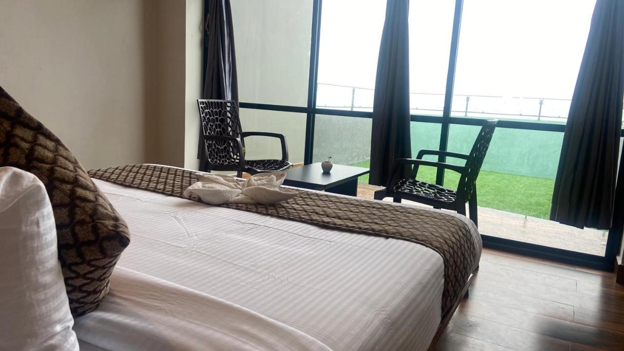Hill Monk- Dazzling Vega Hotel วากามอน ภายนอก รูปภาพ