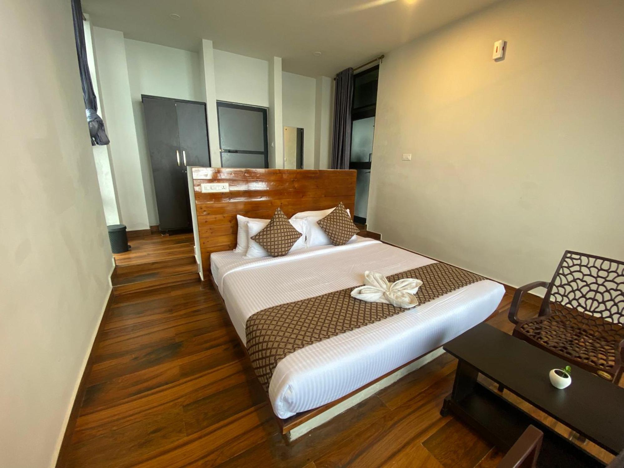 Hill Monk- Dazzling Vega Hotel วากามอน ภายนอก รูปภาพ